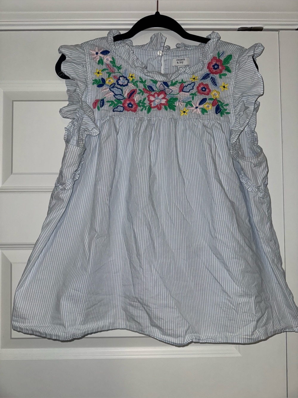 Crown & Ivy XXL Embroidered Striped Ruffle Top 🌸